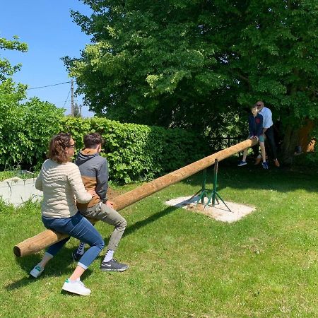 Gîte de 2 à 18 personnes Saint-Exupéry-les-Roches Extérieur photo