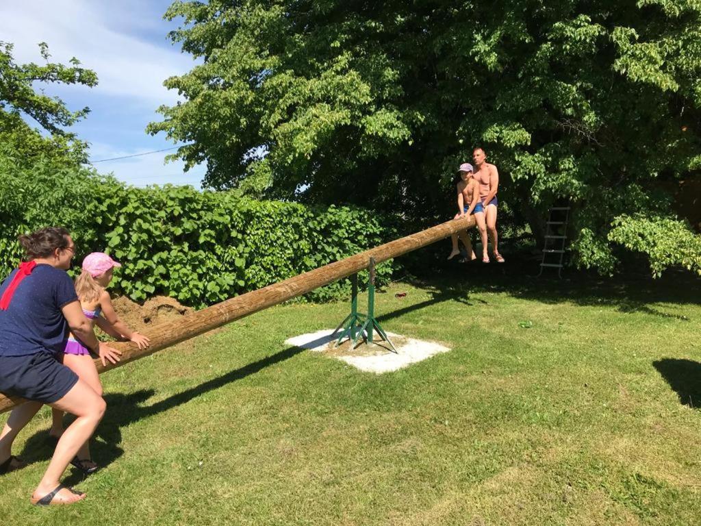 Gîte de 2 à 18 personnes Saint-Exupéry-les-Roches Extérieur photo